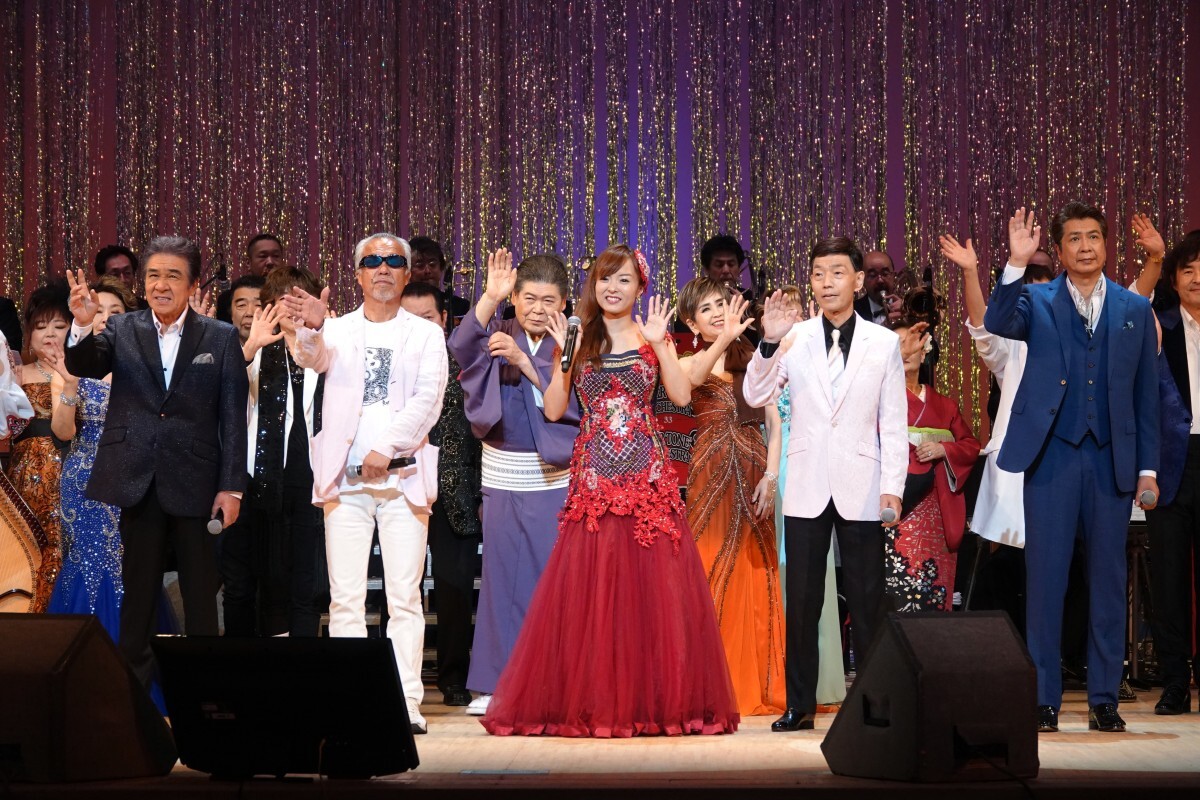 知里 オフィシャルウェブサイト Chisato Official Web Site 知里 オフィシャルウェブサイト Chisato Official Web Site